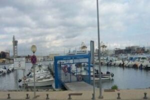 Detenido en el puerto del Saladillo por transportar 20 kilos de hachís en moto de agua