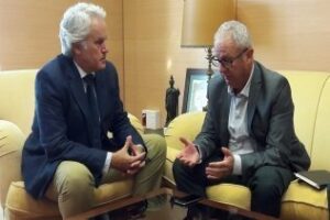 El subdelegado del Gobierno recibe al nuevo delegado de la Junta de Andalucía