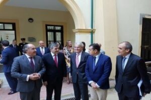 El Ministro de Asuntos Exteriores, Alfonso Dastis, visita el Campo de Gibraltar
