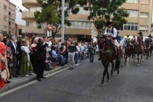 Un pasacalles infantil abre las actividades de animación de la Noche de Tosantos