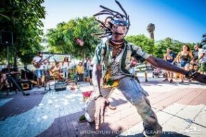 Tarifa celebra el Playing for Change Day