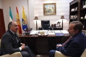 El nuevo delegado del Ministerio de Asuntos Exteriores y Cooperación en la comarca visita Algeciras