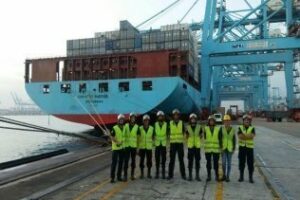 Los Bomberos de Algeciras y Tarifa visitan el buque "Gunhilde Maersk" en el puerto algecireño