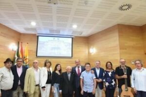 Ricardo Silva Vázquez recibe un sentido homenaje en Algeciras