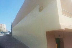 Los muros en la zona del Pabellón Municipal y el Corte Inglés fueron pintados