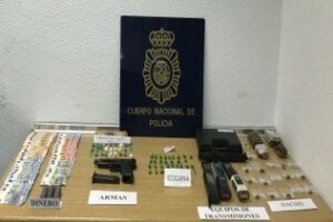 La Policía Nacional desmantela un punto muy activo de venta de cocaína regentado por un matrimonio