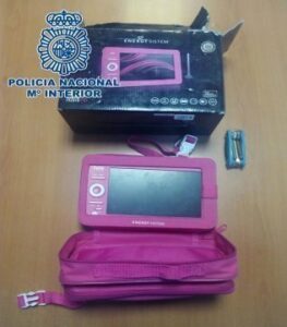 La Policía Nacional ha detenido al presunto autor de más de setenta robos en el interior de vehículos