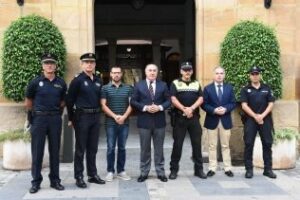 Los integrantes de la Policía Local reciben el apoyo institucional de Algeciras