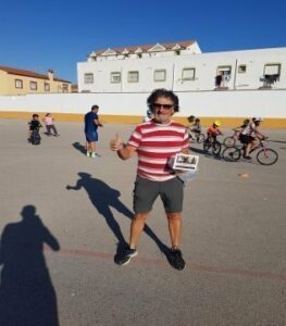 Pepe Bueno visita a la Escuela Municipal de Ciclismo de Algeciras