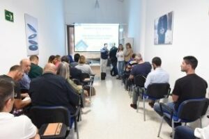 Personal municipal participa en un curso sobre desfibriladores que organiza la Diputación