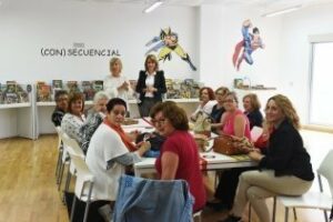 Alumnos del CEPER Juan Ramón Jiménez" conocen el funcionamiento de la biblioteca central