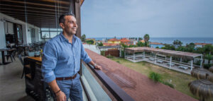 Manuel Doblado, presidente de la AGI en su 25 aniversario:"Todo pasa por el tren"