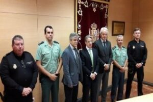 Los colegios de médicos y de enfermeros abordarán nuevas medidas en materia de seguridad