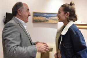 La cantante algecireña Brisa Fenoy visita la ciudad
