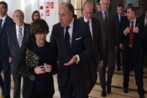 Landaluce insta de nuevo a Defensa a que paralice la venta directa de la finca de Botafuegos