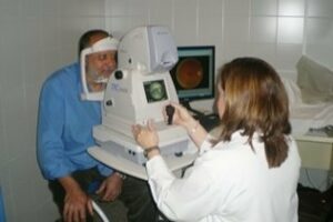 Salud realiza retinografías a pacientes gaditanos con diabetes para prevenir una posible ceguera
