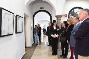Inaugurada la exposición Voyage ...signe sans signe" de Leia Cherkaoui