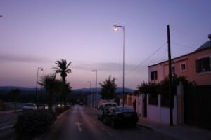 El Ayuntamiento mejora la iluminación y adecenta el pasaje Fuentenueva