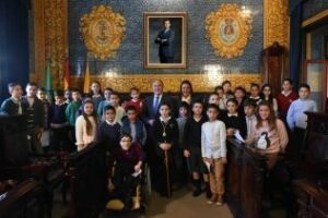 Alumnos de 31 centros escolares protagonizan el pleno infantil previo al Día de la Constitución