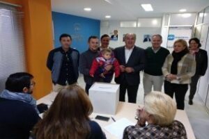 Los afiliados del PP de Algeciras respaldan la candidatura de Landaluce para el congreso local