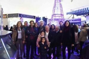 La Zambomba Flamenca en la Caridad" se traslada al interior del mercado por la lluvia