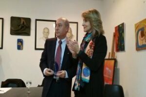 Entregado el premio Ateneo 2017 al historiador Manuel Tapia Ledesma