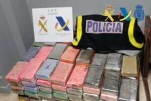 Las autoridades decomisan 332 kilogramos de cocaína en un contenedor del puerto de Algeciras