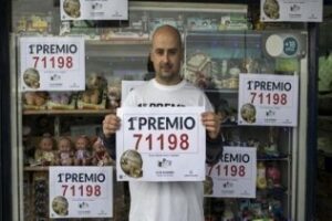 El Gordo pasa de largo y solo deja pequeños premios