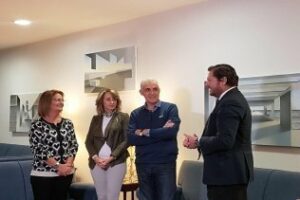 Clausurada la exposición de pictórica de Antonio Rojas en el Real Club Náutico