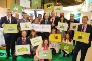 Irene García presenta la estrategia que pretende convertir el turismo de interior en un referente de Europa