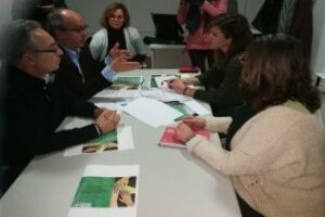 El PSOE de Algeciras colabora con la Fundación Cruz Blanca para buscar vías de financiación