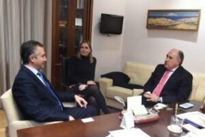 El nuevo director de Onda Cero Algeciras visita el ayuntamiento