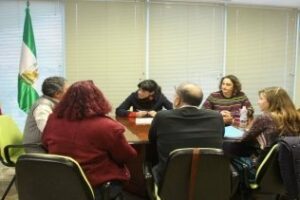 Podemos pide a la Junta solucionar el "vacío asistencial" tras la retirada de la subvención a Cruz Blanca