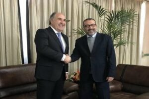 Landaluce acuerda con Tánger el intercambio de artistas, exposiciones y piezas del museo