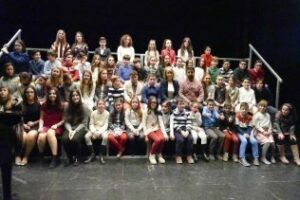 El Teatro Florida acoge la presentación del coro infantil de la asociación La Bohemia"