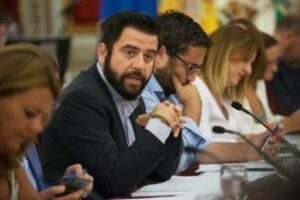 No hay nada que ocultar en las contrataciones en la Diputación de Cádiz": Fran González