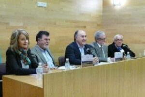 Presentado el libro Vuelta a Pajarete" de Pedro Ríos