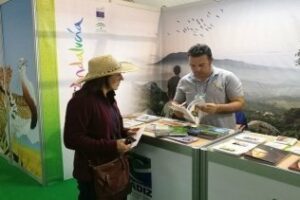 Diputación promociona la provincia en los segmentos de gastronomía, ornitología y golf