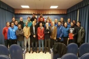 Los nuevos entrenadores de fútbol base de Algeciras reciben sus diplomas