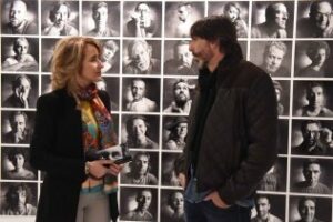 Inaugurada la exposición Miradas de una ciudad" de Jesús Chacón en la sala Cajasur