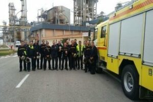Bomberos del CBPC visitan la planta de Indorama como parte del acuerdo con la AGI
