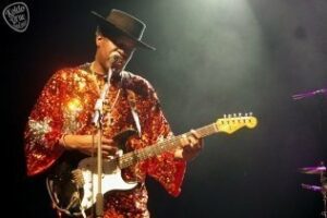 Sala Gramola recibirá toda la acústica de Carvin Jones