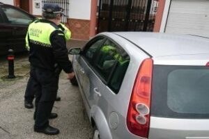 La Policía Local desarrolla una nueva campaña de controles sobre el uso del cinturón en colaboración con la DGT