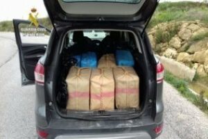 Detienen a un hombre tras una persecución en coche e interviene 450 kilos de hachís