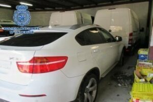 Recuperan en una nave de Algeciras nueve vehículos sustraídos