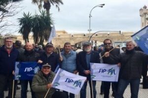 IU pide elaborar el Decreto para la jubilación anticipada de policías locales