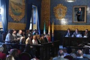El pleno aprueba propuestas para la refinanciación de la deuda