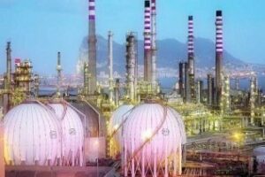 Cepsa anuncia 100 millones de euros y la creación de 250 empleos en la Comarca