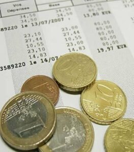 Los pactos que cambiaron España Por: Ángel Luis Jiménez