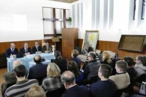 La Hermandad de la Palma celebra su conferencia con motivo del 95 aniversario de la patrona